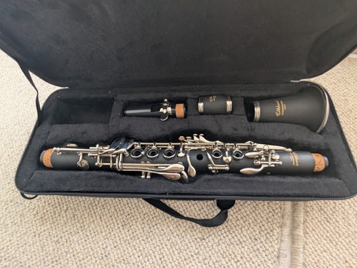 Elkhart clarinet clean - eb,