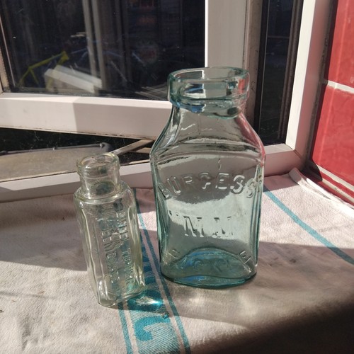 Antique bottles burges mm - 1,