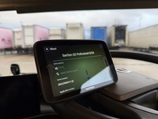 TOMTOM PRO 6250 HGV TRUCK BUS