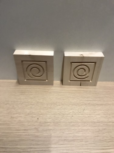 Pair wooden carved swirl - pair,
