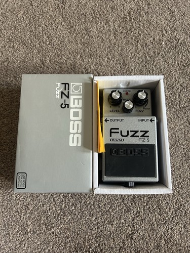 Boss fz5 fuzz guitar - pedal,
