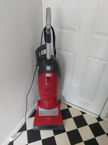 Miele cat dog 1800w - cat,
