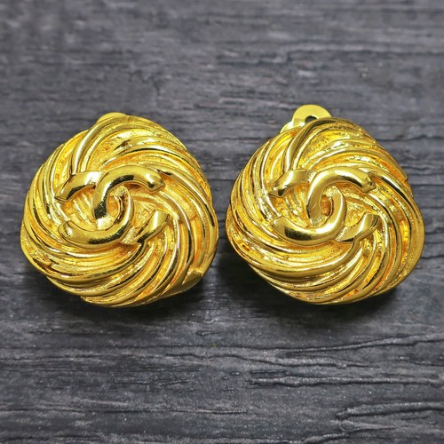 Chanel gold plated logos - chanel, cc