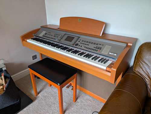 Yamaha clavinova cvp 305 - yamaha,