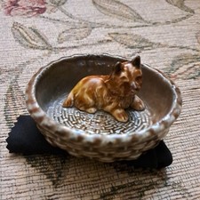 VINTAGE WADE DOG IN BASKET