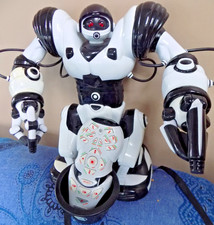Vintage Robosapien V2 2005 14"