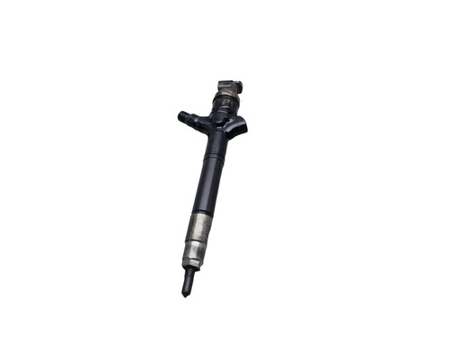Toyota avensis fuel injector - toyota,