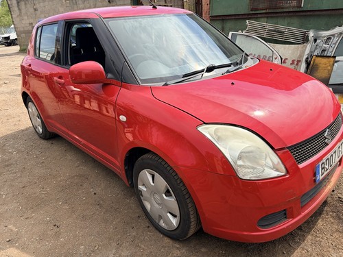 Suzuki swift door - swift, red