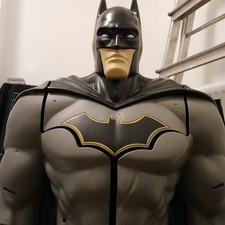 Batman Bat-Tech Batcave DC