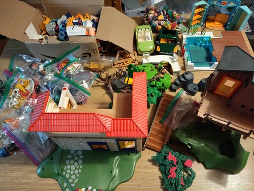 Massive playmobil job - massive,
