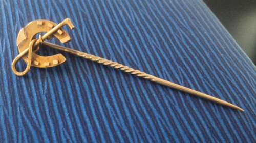 Early 15ct gold stick - gold,