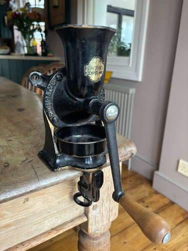Vintage spong cast - vintage, 2