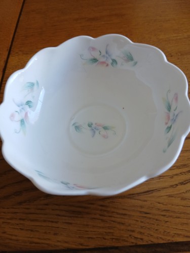 Aynsley little sweetheart bone - little,