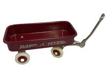 Vintage 4 inch Radio Flyer Miniature Red Wagon 1990 Doll Toy