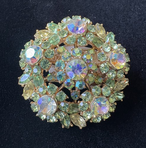 Vintage crown trifari - vintage,