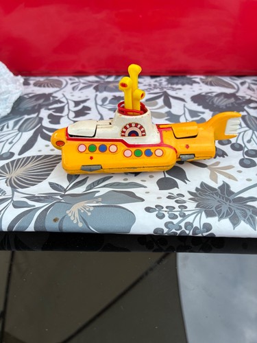 Corgi yellow submarine 1960 - corgi, 1960's