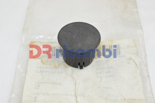 Black plastic cap - black,