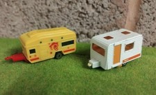 FAIRGROUND CIRCUS SHOWMANS FUNFAIR 2 X MODEL CARAVANS 1:76