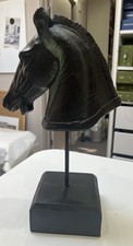 Black Horse Head On Stand