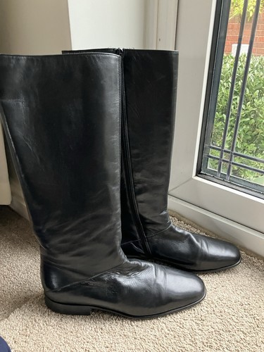 Russel and bromley - bromley, black