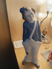 Beautiful 12 Inch Porcelain