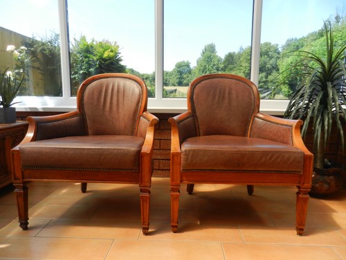 Pair vintage brown leather - of,