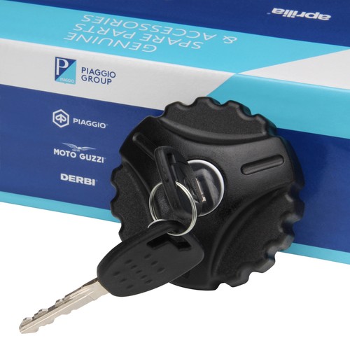 Fuel tank cap - , lockable