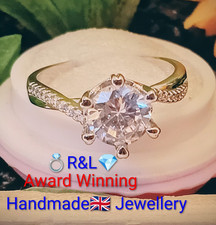 5F: Woman White Gold Silver