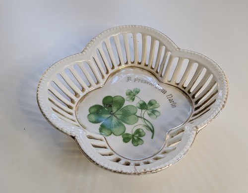 Striking lucky four - four, leaf