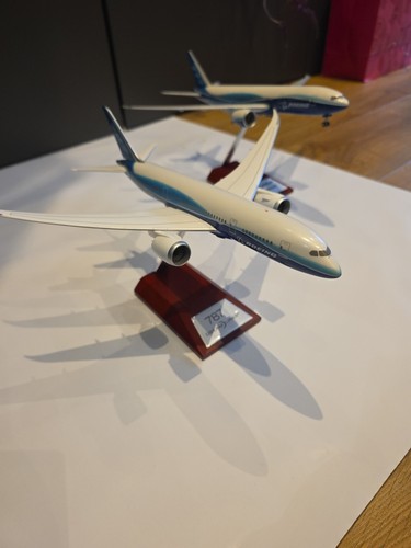 Hoganwings 200 boeing - 1:200, 777lr