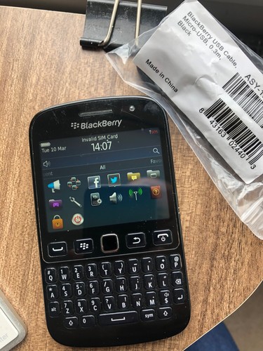 Blackberry 9720 curve black - blackberry,