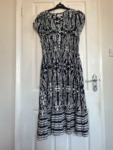Stella morgan dress brand new - stella,