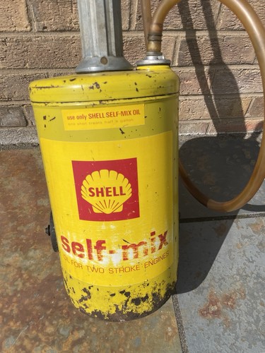 Two stroke forecourt - stroke,