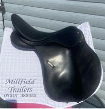 17.5 Black Wintec Saddle