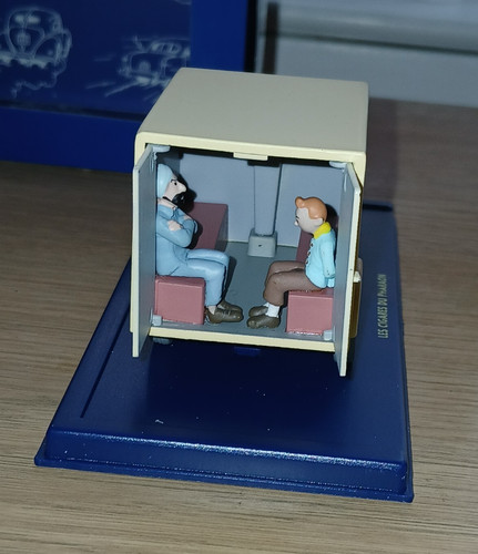 Tintin inside ambulance figure - inside,
