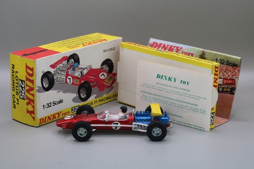 Dinky 225 lotus racing car - lotus,