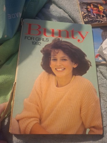 Bunty for girls annual - bunty,