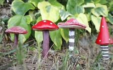 4pc Garden Mushroom Fairy Ornaments Toadstools Set Statues Outdoor Plant Pot