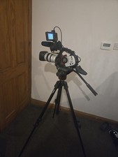 Canon XL1 camera with tripod