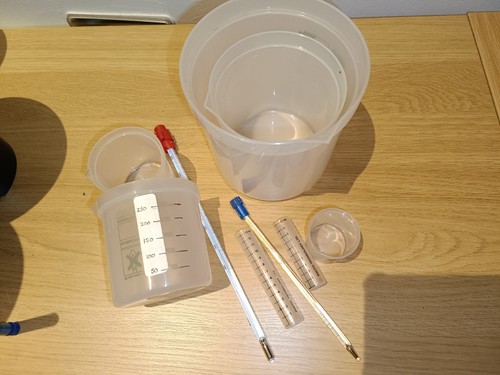 Darkroom measuring chemistry - &,