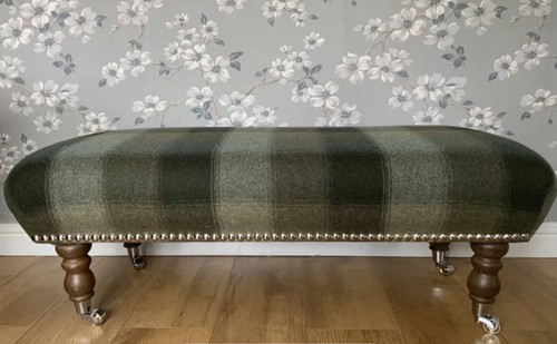 New footstool laura - a,