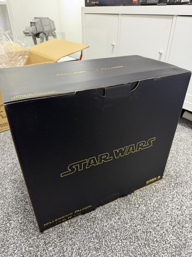 Star wars millenium - star, falcon