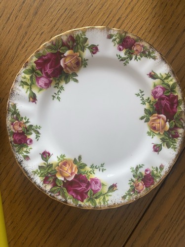 Royal albert vintage saucers - royal,