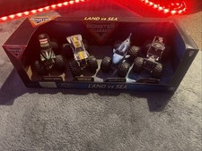 Monster Jam True Metal Land Vs