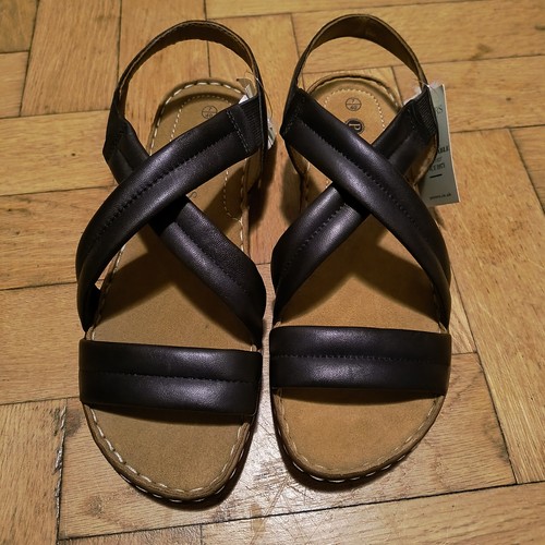 Pavers bnwt black - pavers,