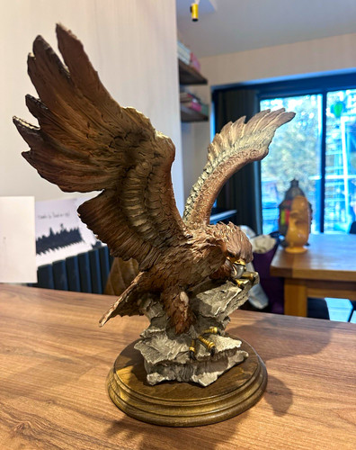 Giuseppe armani eagle resin - armani,