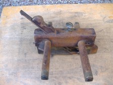 VINTAGE WOODEN 9" PLOUGH PLANE