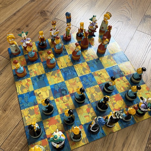 The simpsons chess set - simpsons,