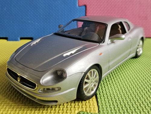 Burago maserati 3200 1998 - gt,