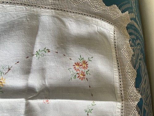 Inches vintage hand - inches,